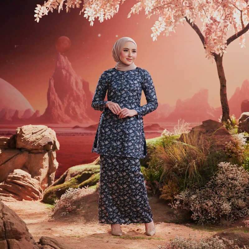 Daisy - Platinum Blue