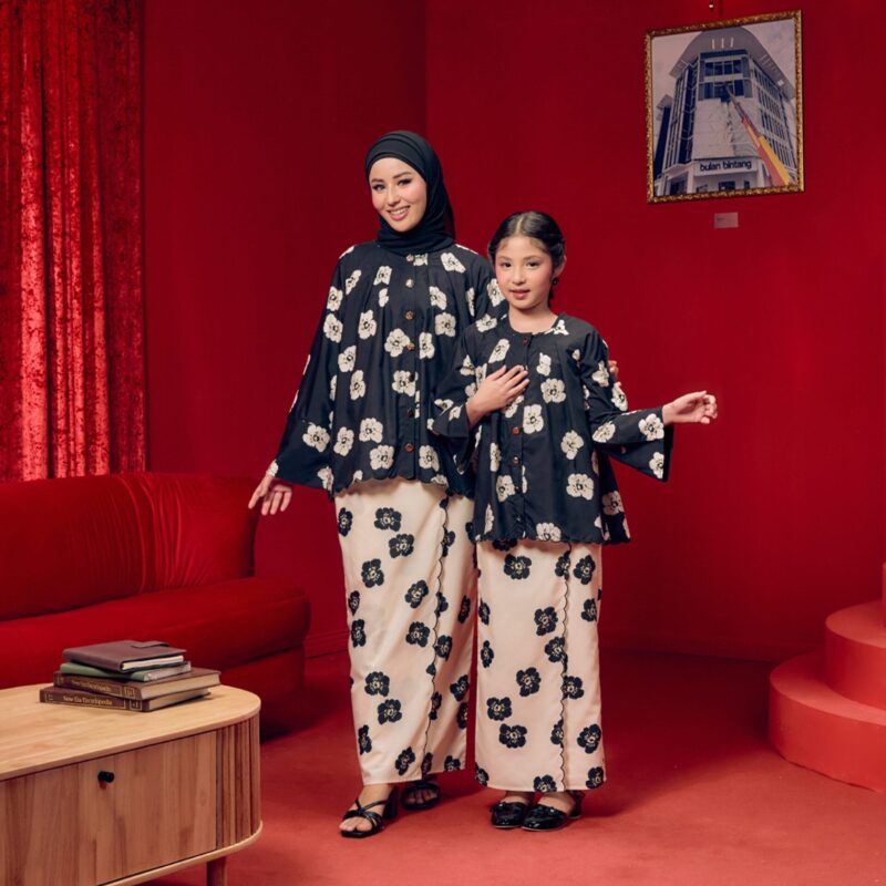Camelia Kids - Raven Black