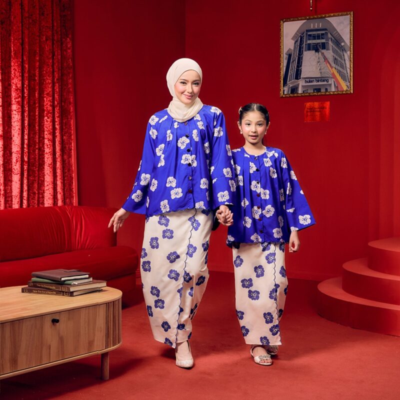 Camelia- Royale Blue