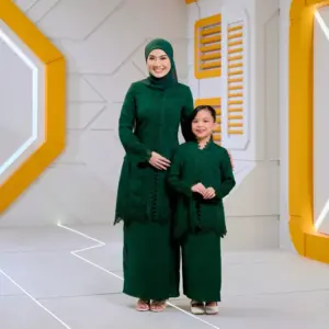 Dewi - Emerald Green